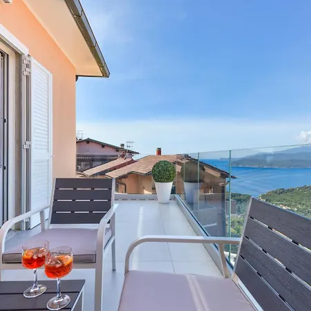 Terrazza Paradiso * كابوليفيري